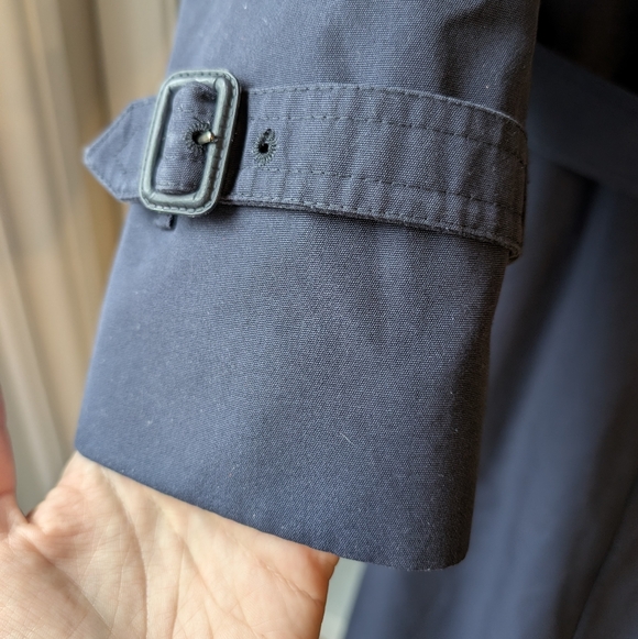 Vintage London Fog Trench Coat Lightweight Oversized Navy Plaid Lining Large 42R - Picture 3 of 15